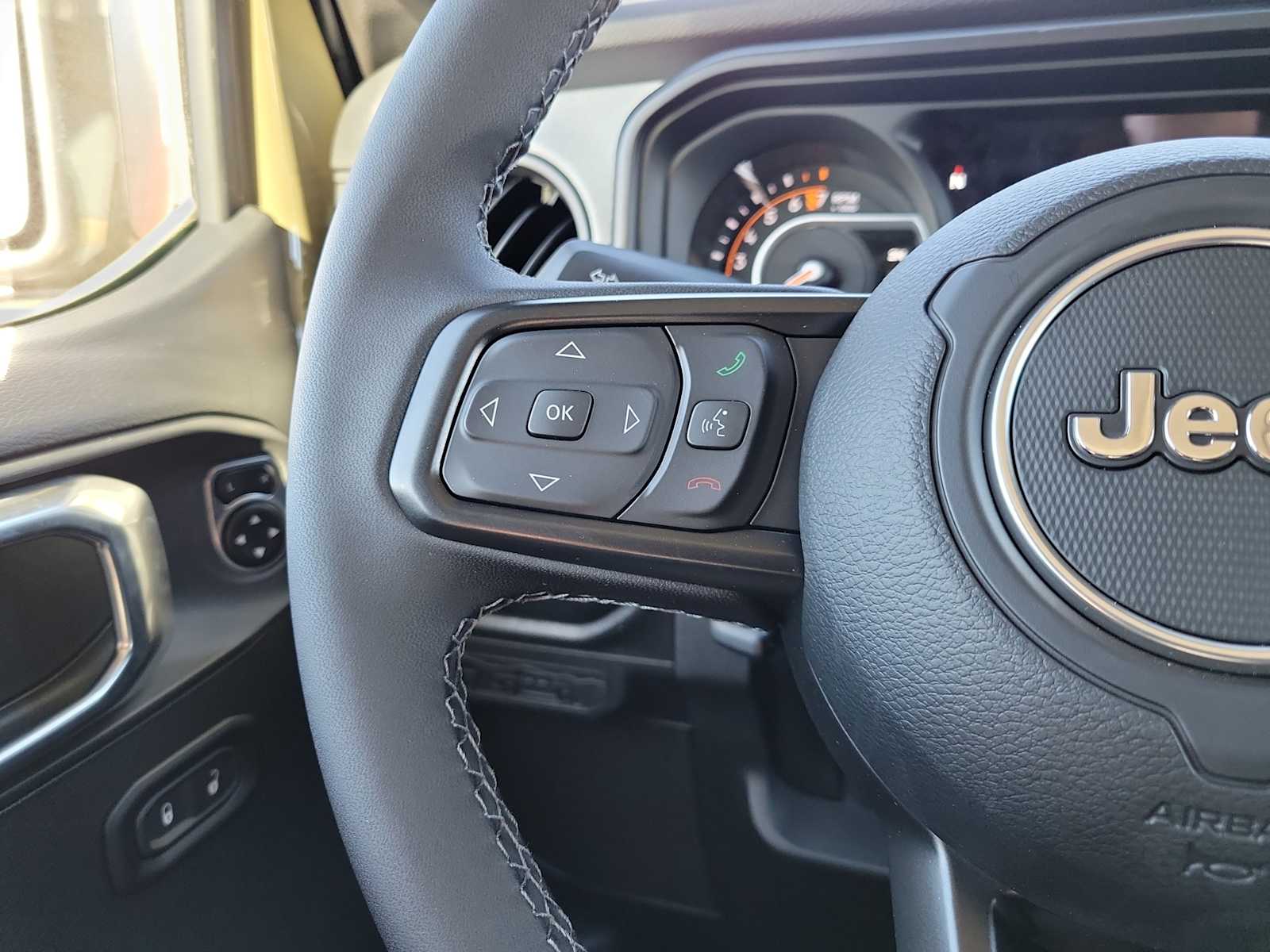 Thumbnail: 2026 Jeep Gladiator - 19