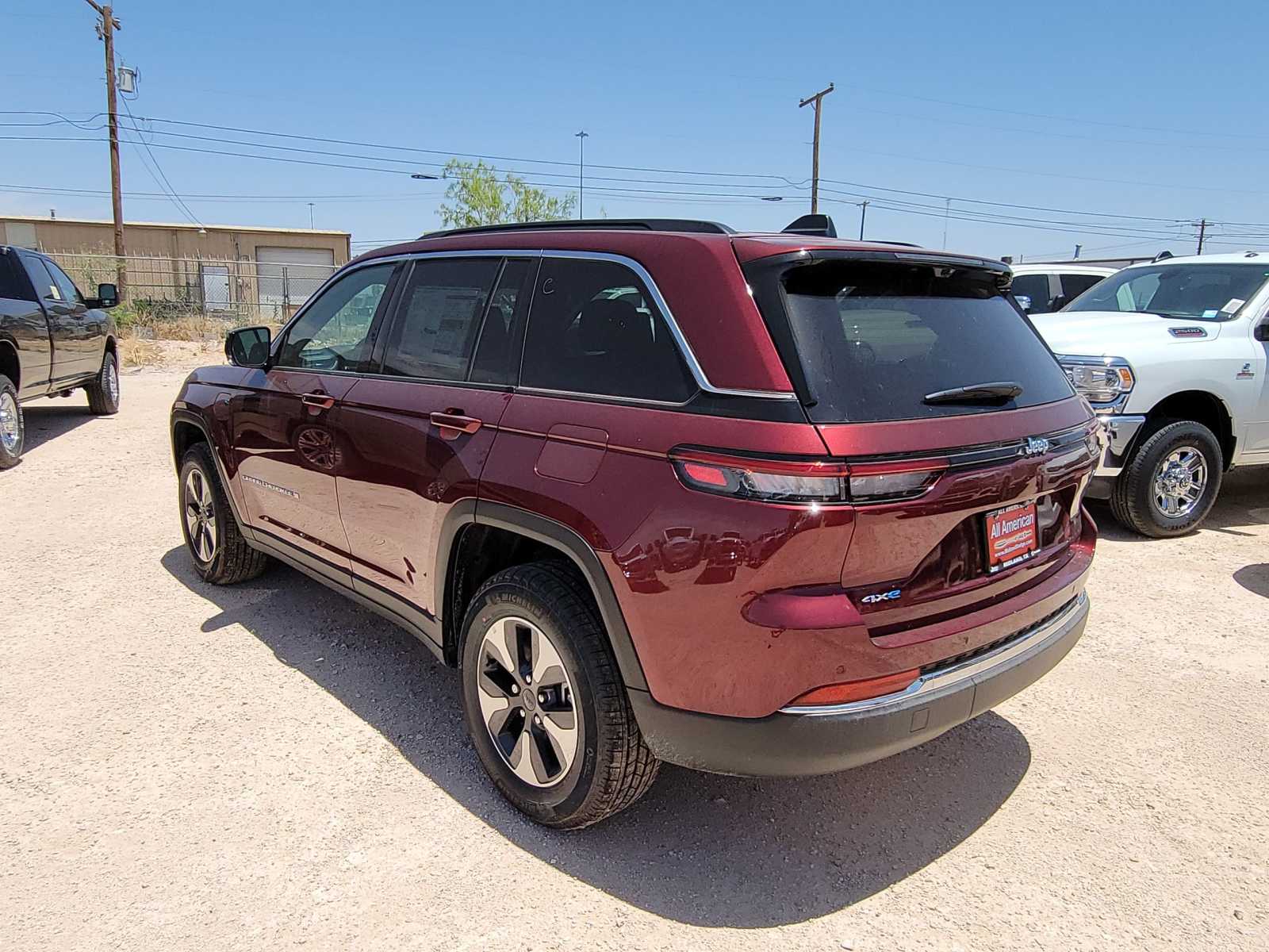 Thumbnail: 2024 Jeep Grand Cherokee - 3