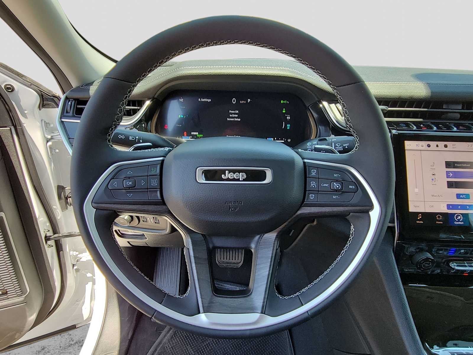 Thumbnail: 2023 Jeep Grand Cherokee - 15