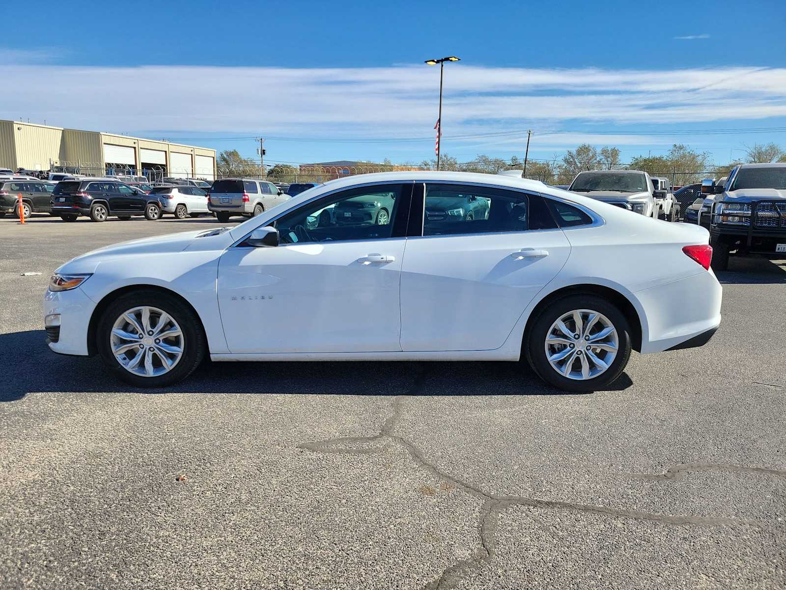 2024 Chevrolet Malibu 1LT photo 3