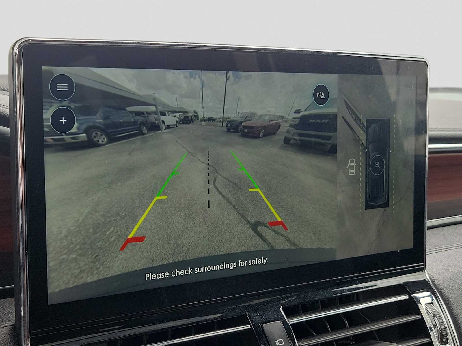 Thumbnail: 2023 Lincoln Navigator - 20