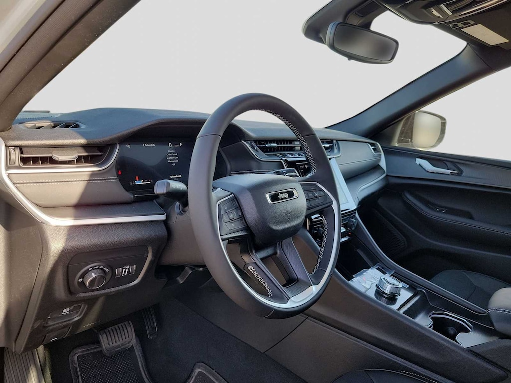 New 2024 Jeep Grand Cherokee LIMITED 4X4 Sport Utility