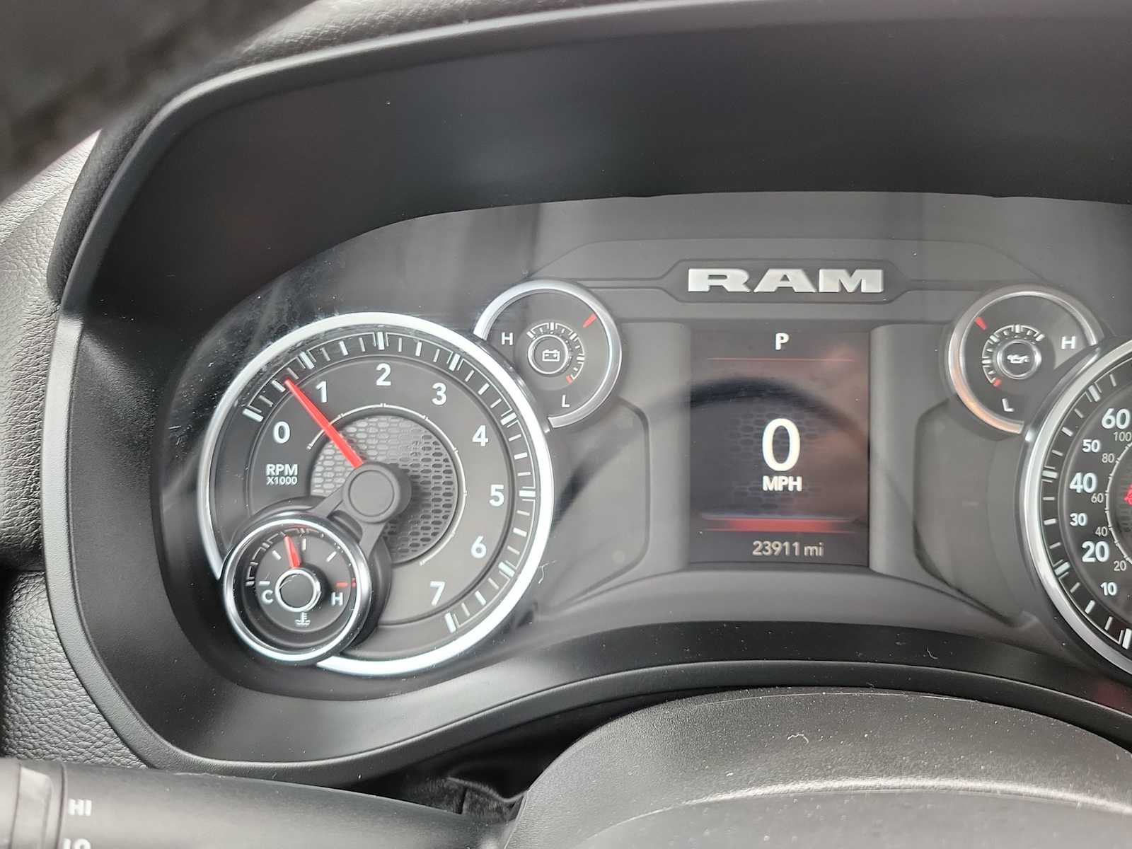 Thumbnail: 2025 RAM 1500 - 18