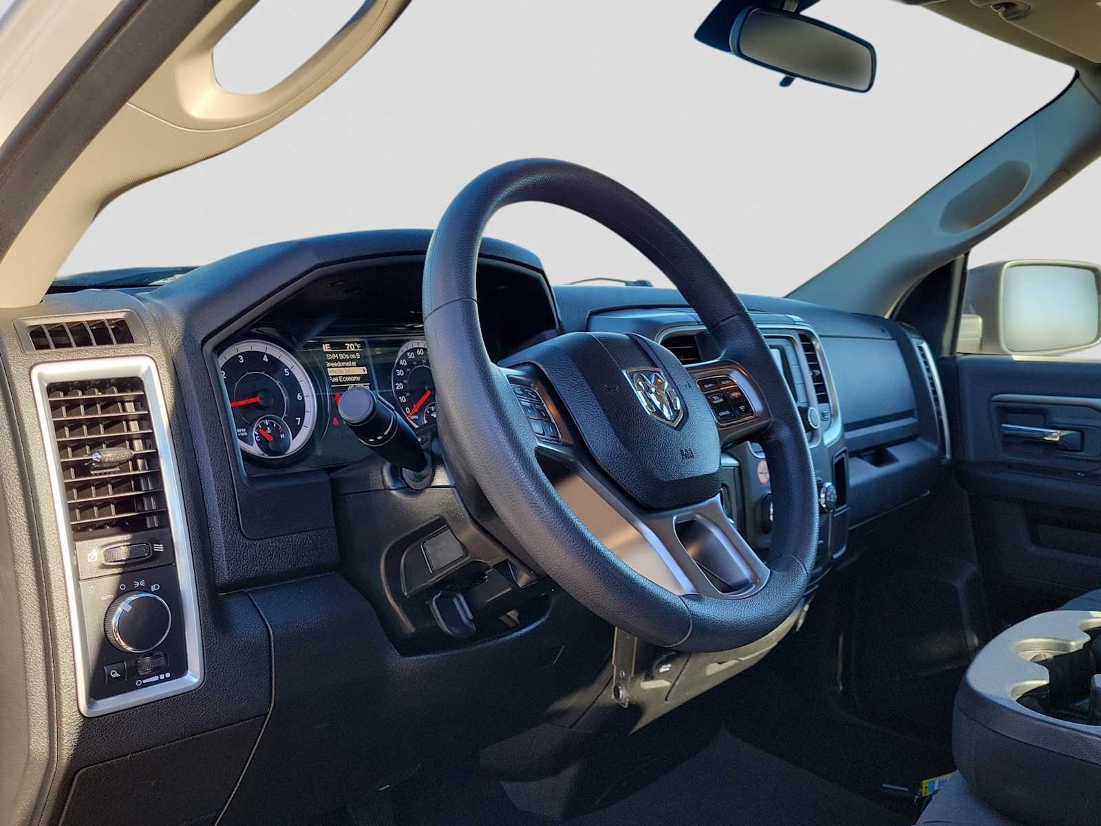 Thumbnail: 2024 RAM 1500 Classic - 2