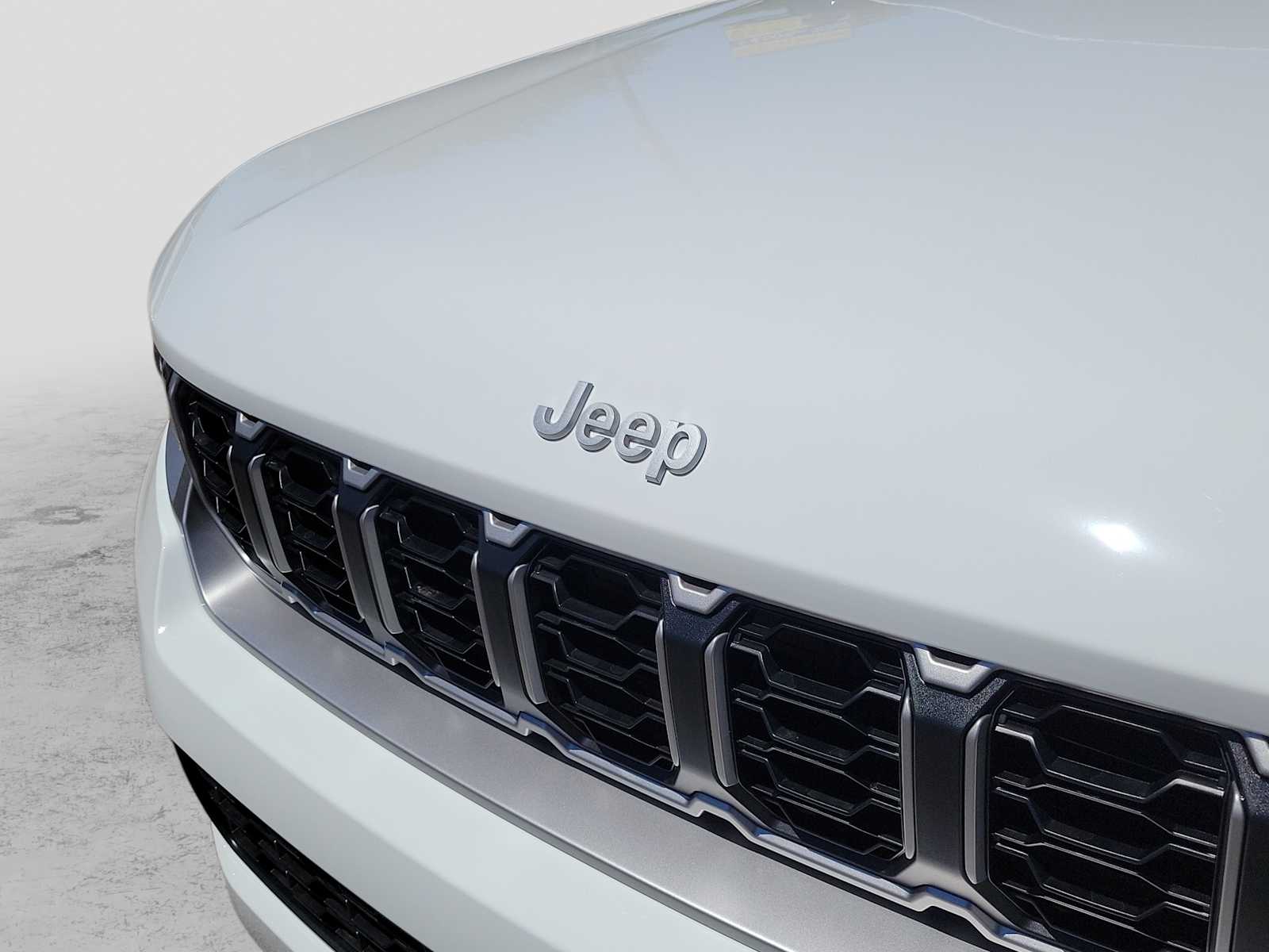 Thumbnail: 2026 Jeep Grand Cherokee - 5