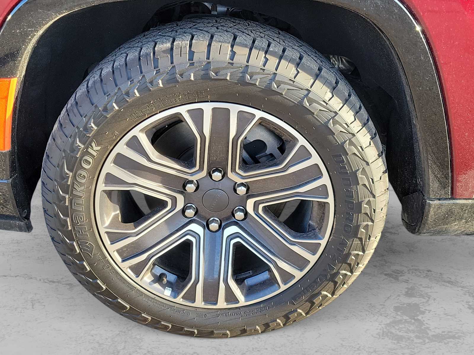 Thumbnail: 2022 Jeep Wagoneer - 8