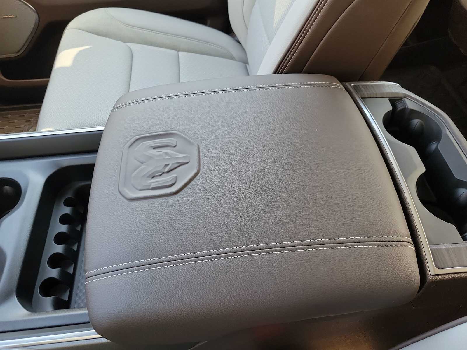 Thumbnail: 2026 RAM 1500 - 16