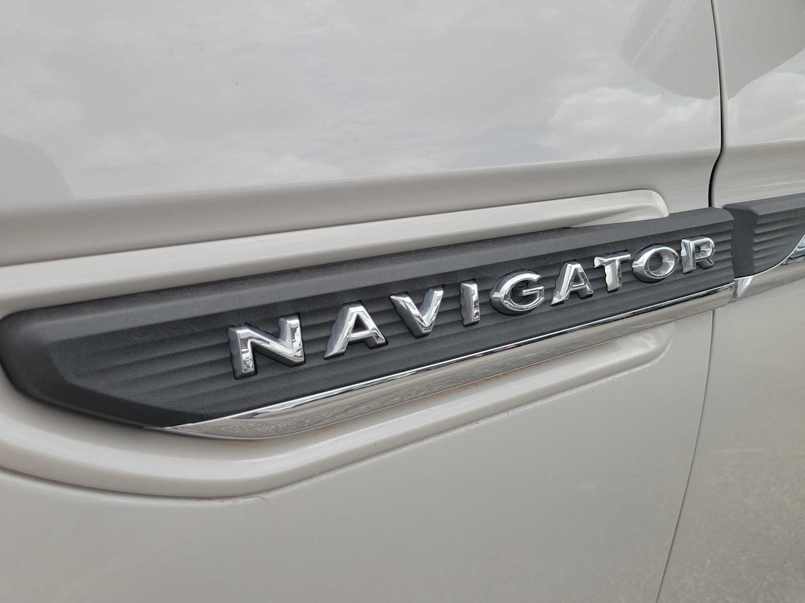Thumbnail: 2023 Lincoln Navigator - 7