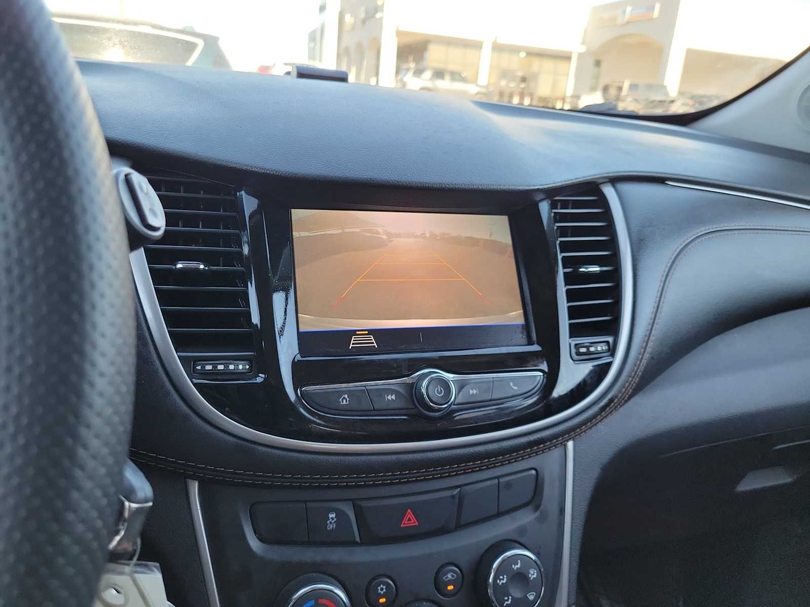 Thumbnail: 2022 Chevrolet Trax - 20