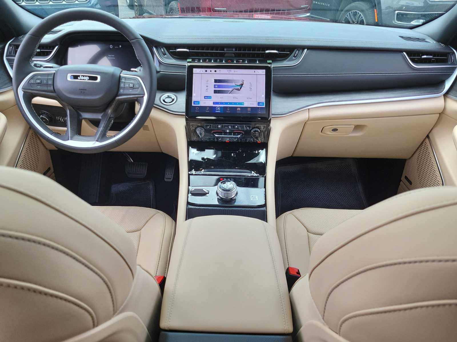 Thumbnail: 2024 Jeep Grand Cherokee - 10