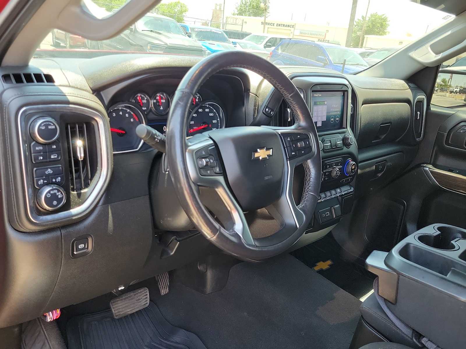 Used 2021 Chevrolet Silverado 1500 LT with VIN 1GCUYDED6MZ350280 for sale in Midland, TX