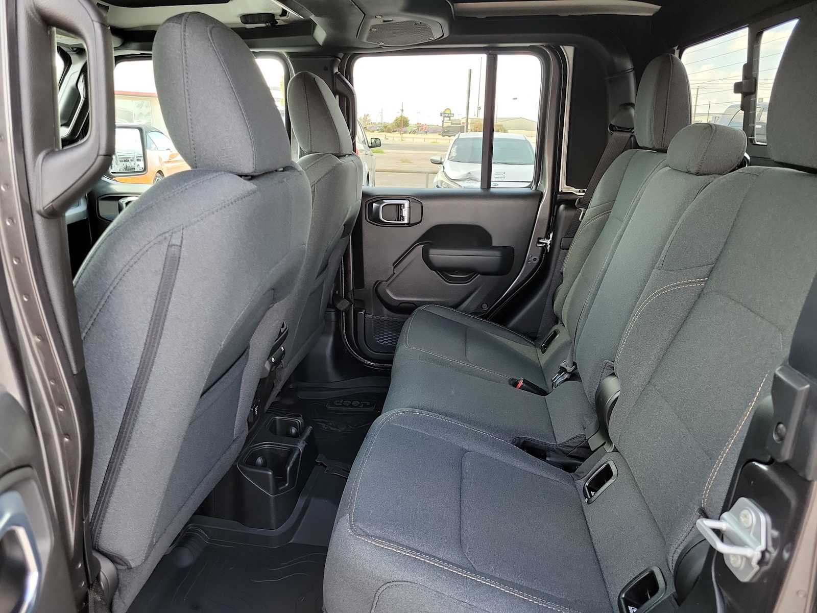 Thumbnail: 2025 Jeep Gladiator - 12