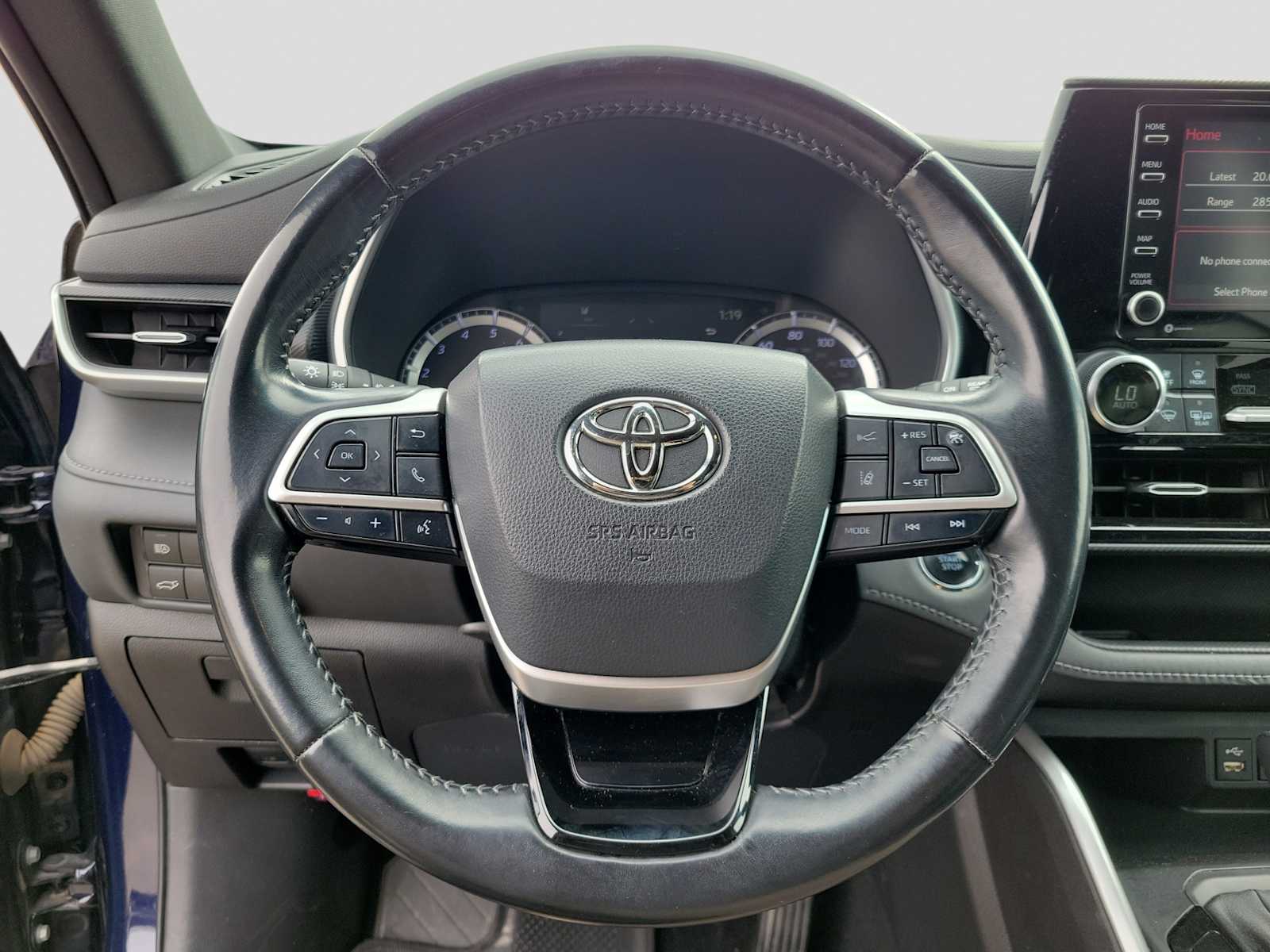 Thumbnail: 2022 Toyota Highlander - 15