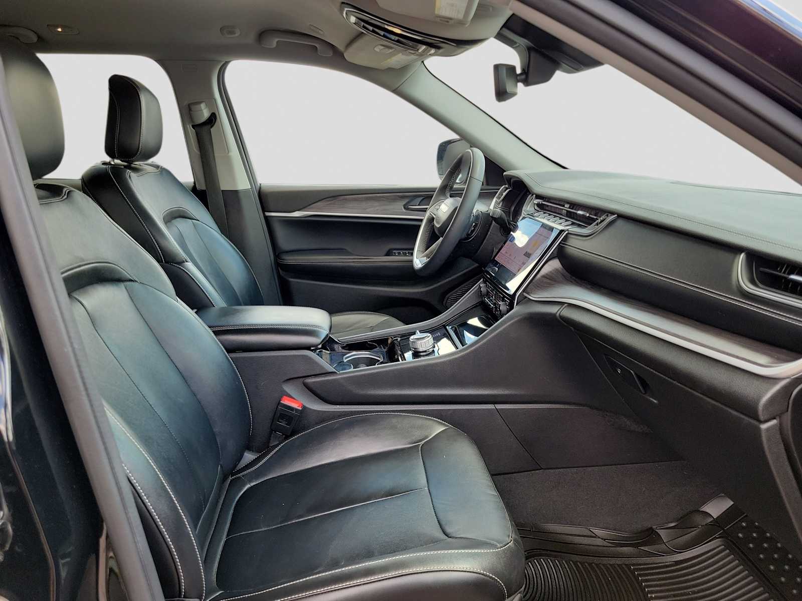 Thumbnail: 2023 Jeep Grand Cherokee - 14