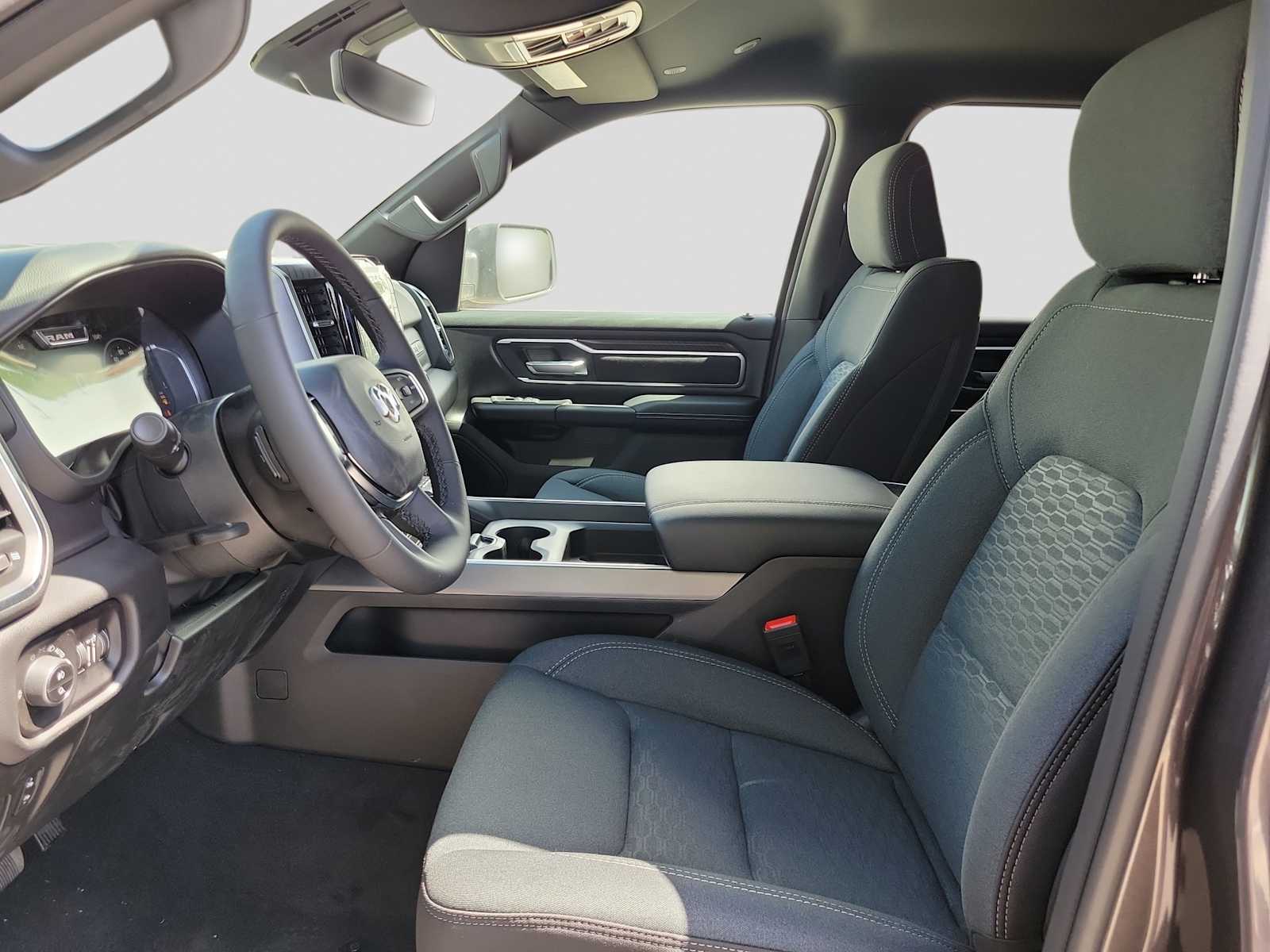 Thumbnail: 2026 RAM 1500 - 7
