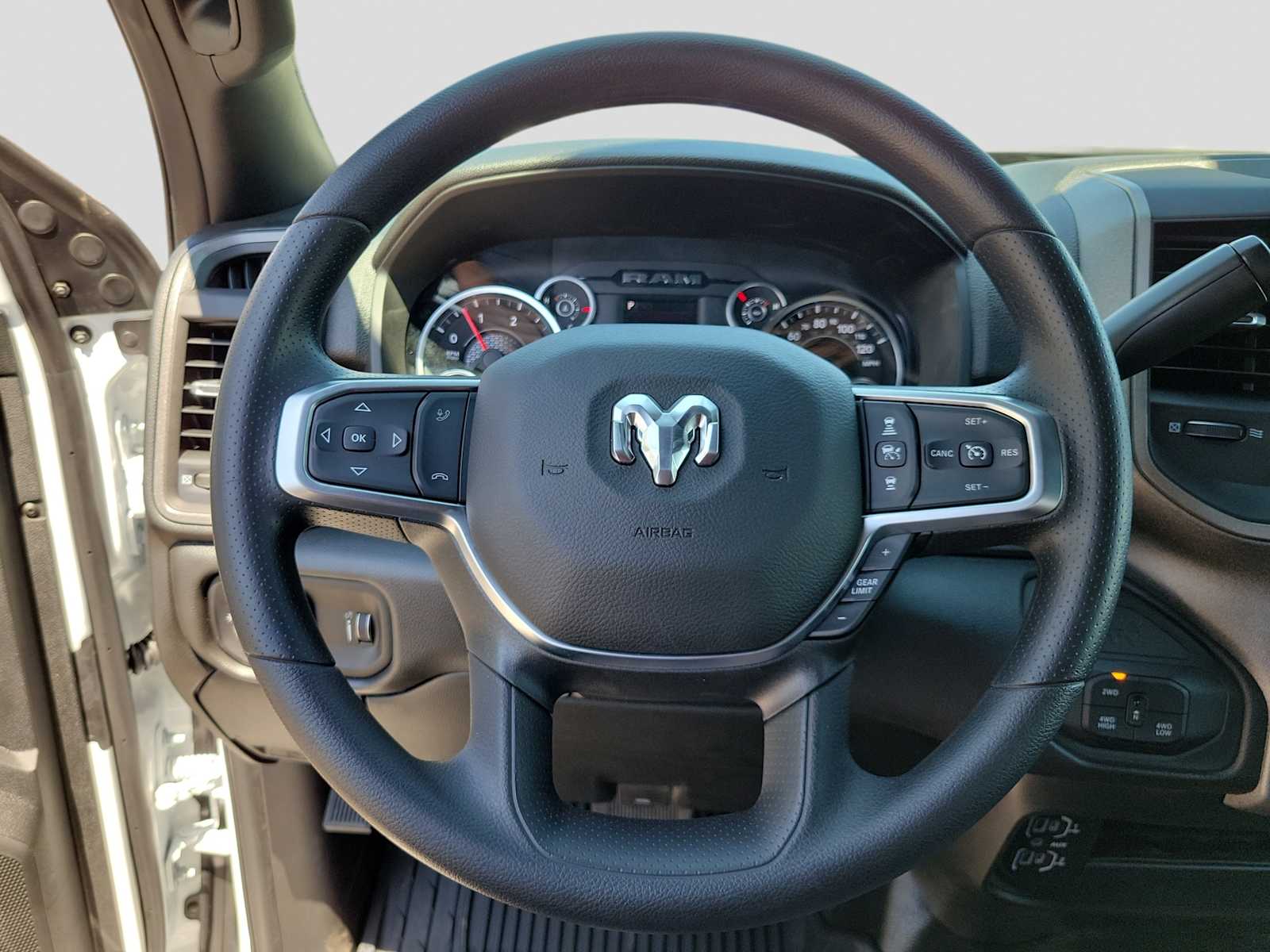2025 RAM 2500 Tradesman - Photo 23