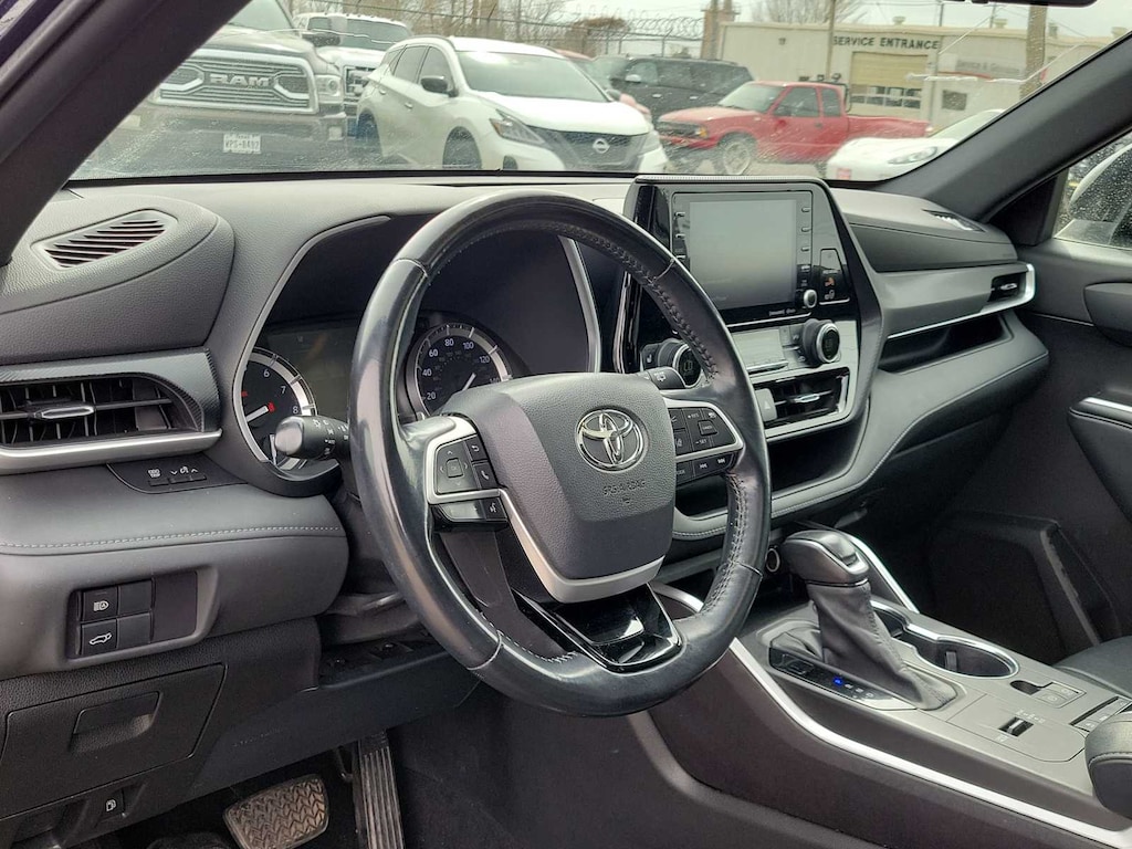 Used 2022 Toyota Highlander XSE SUV