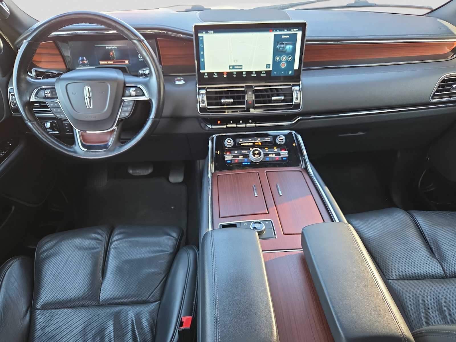 Thumbnail: 2023 Lincoln Navigator - 10