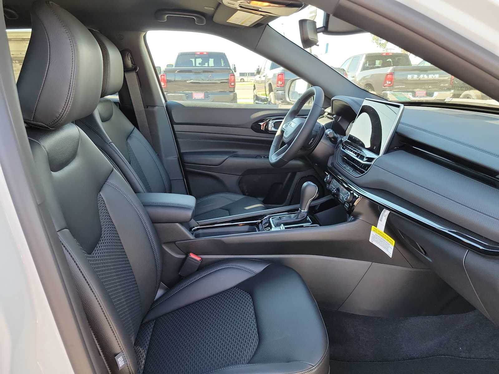 Thumbnail: 2026 Jeep Compass - 14