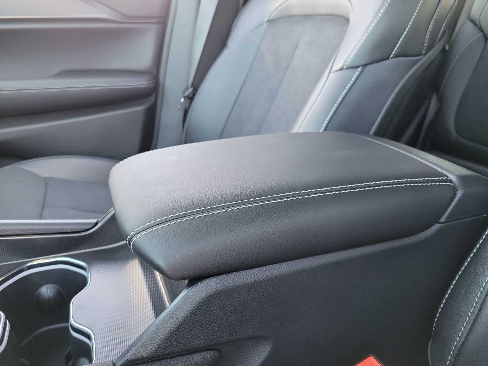 2024 Jeep Grand Cherokee Limited Edition 16