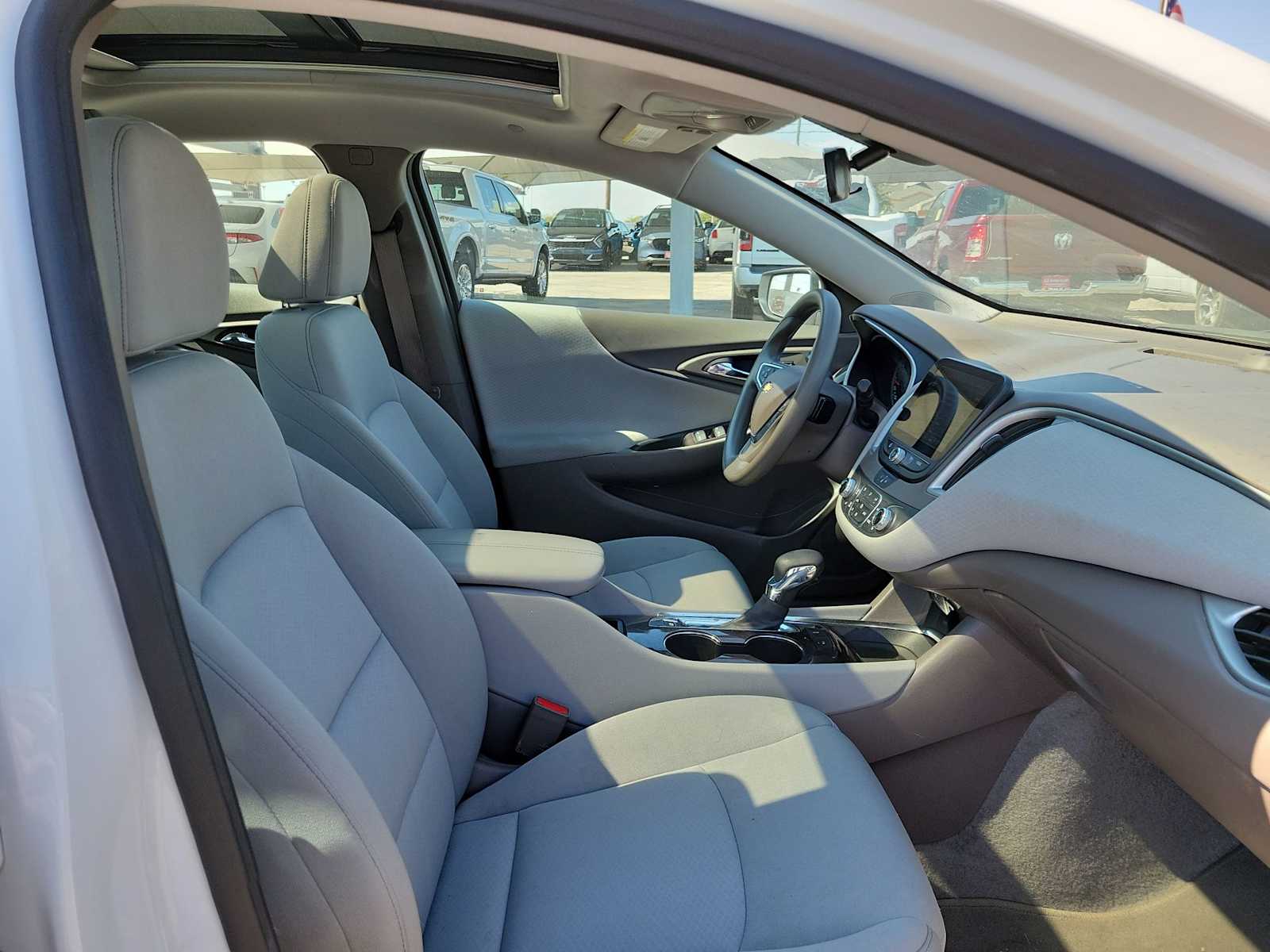 Thumbnail: 2024 Chevrolet Malibu - 14