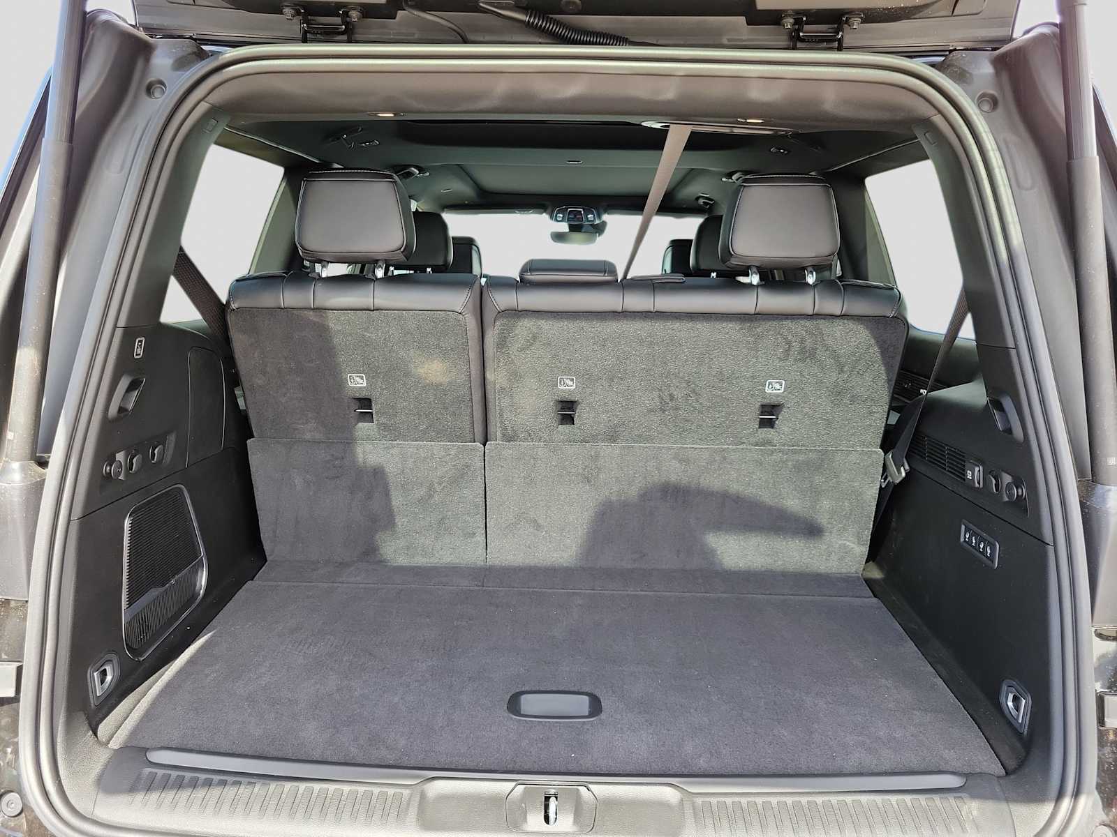 Thumbnail: 2024 Jeep Wagoneer - 19