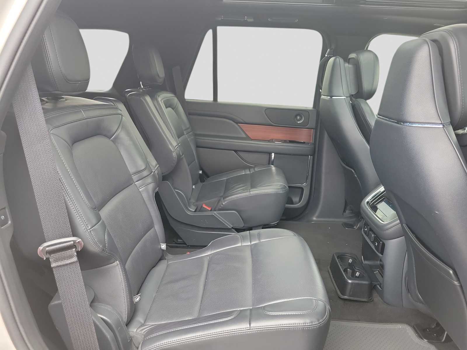 Thumbnail: 2023 Lincoln Navigator - 13