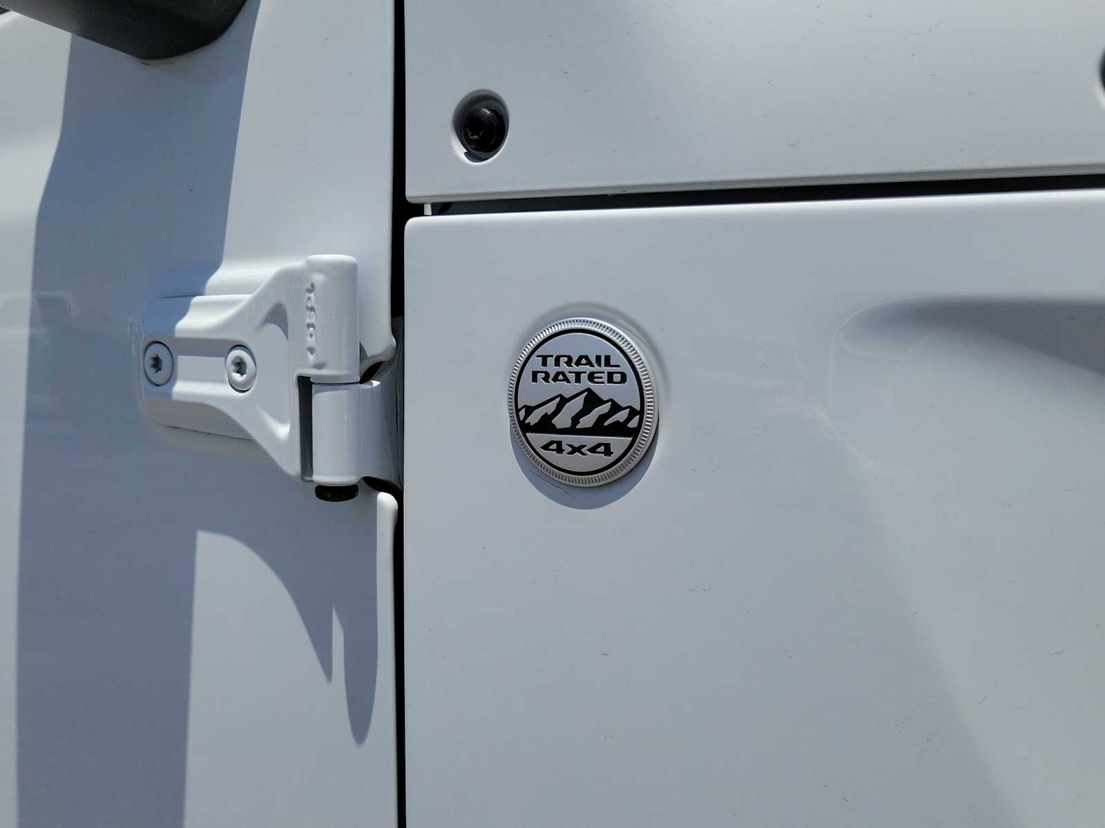 2024 Jeep Wrangler Sahara 9