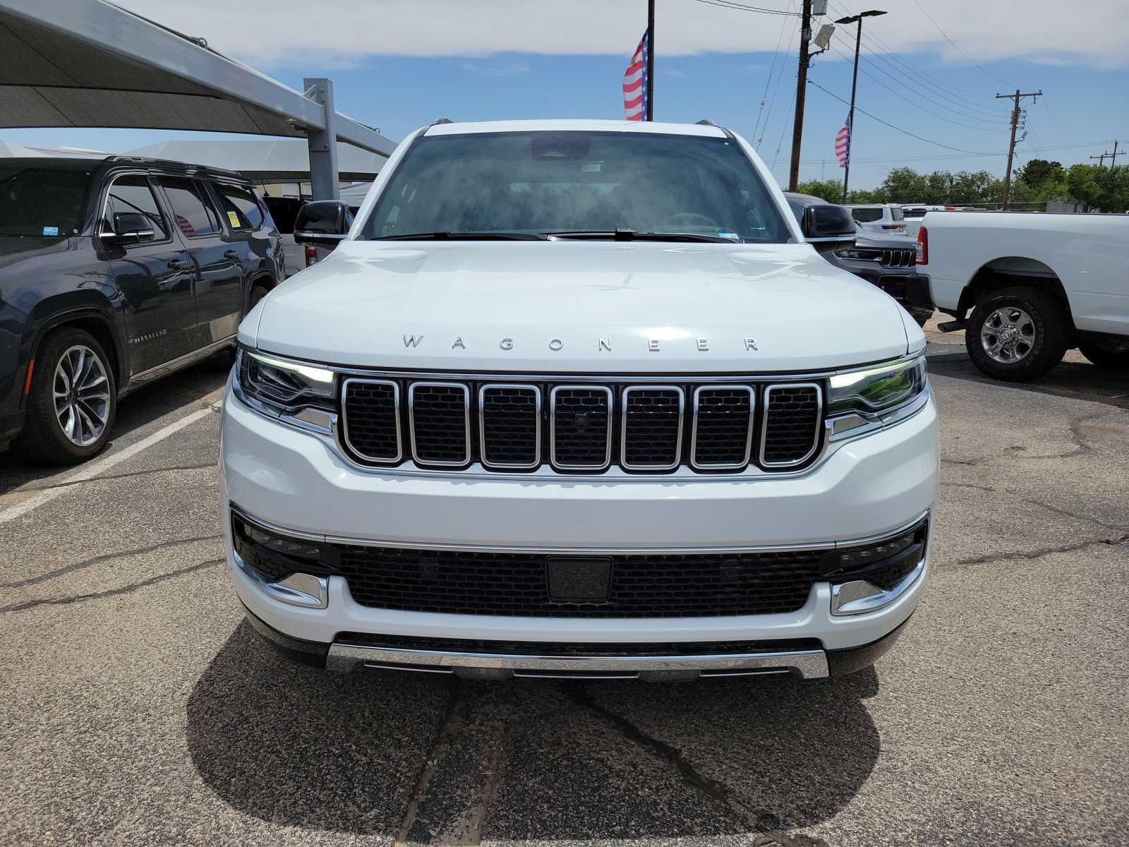 Thumbnail: 2024 Jeep Wagoneer - 5
