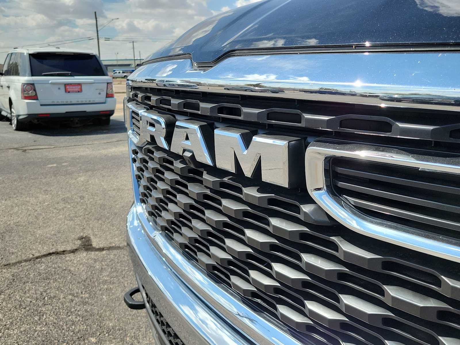 Thumbnail: 2025 RAM 1500 - 9
