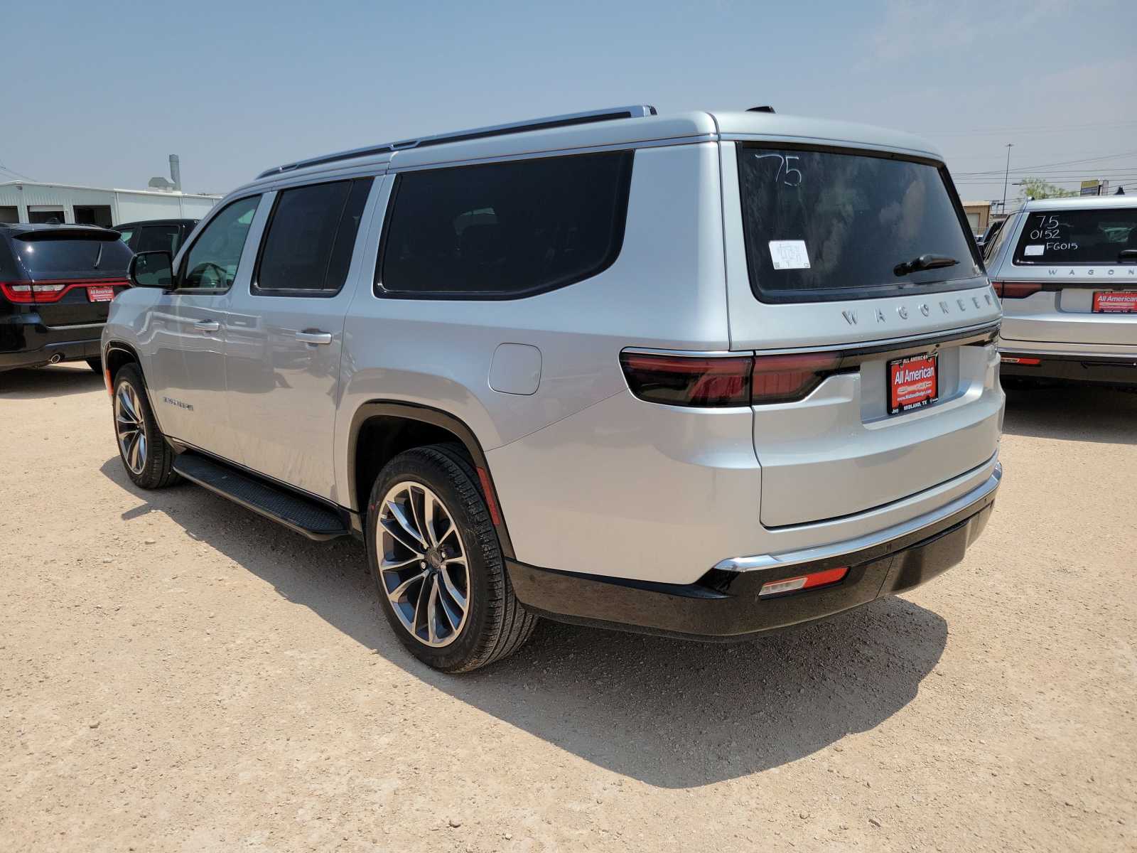 Thumbnail: 2024 Jeep Wagoneer - 4