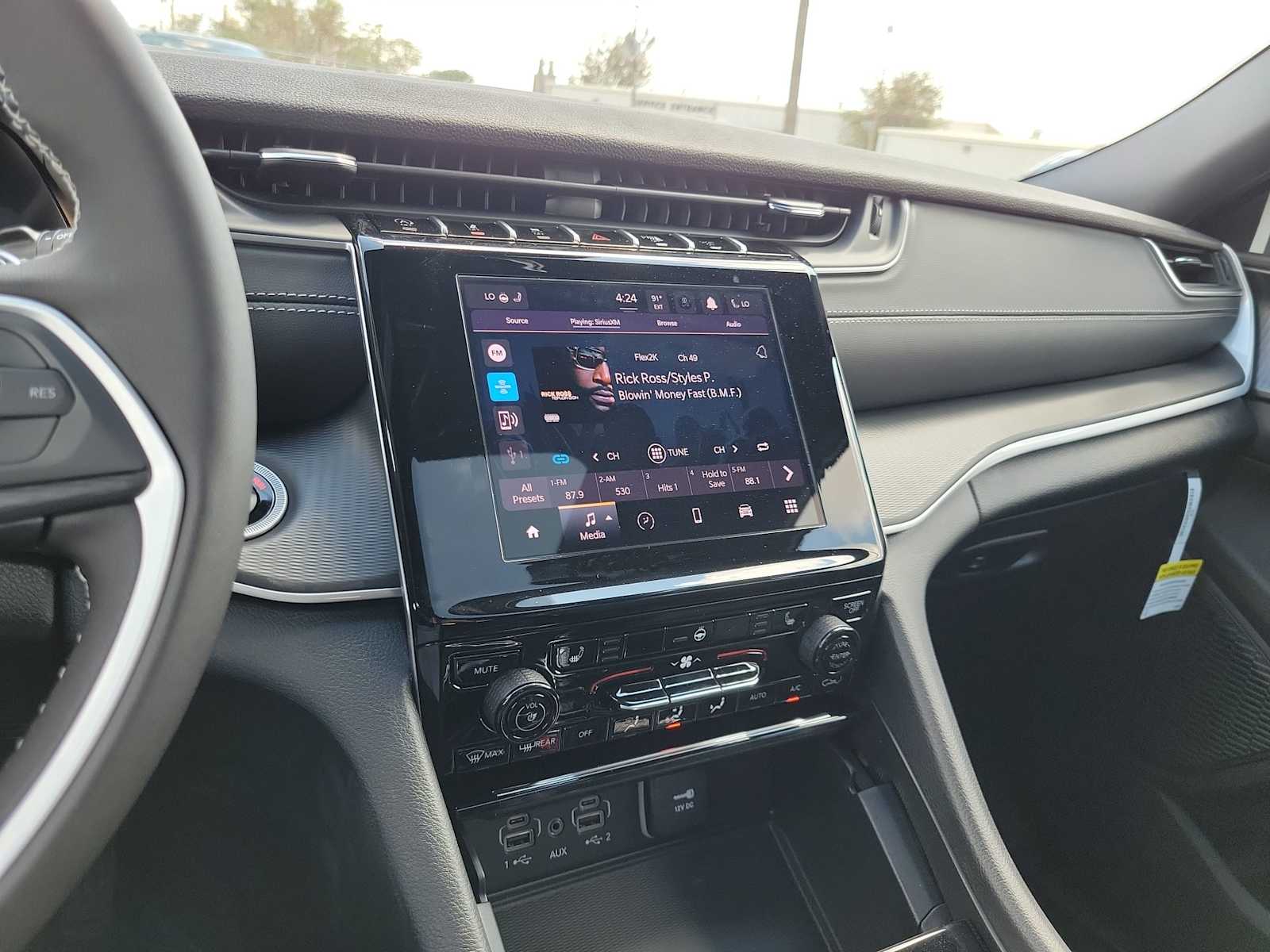 Thumbnail: 2025 Jeep Grand Cherokee - 21