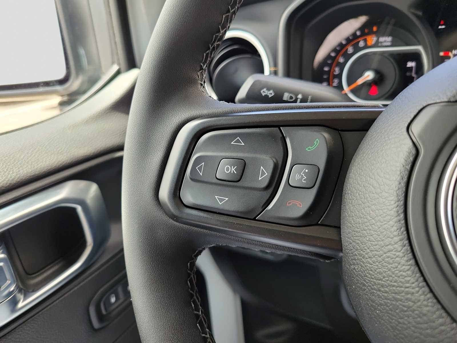 Thumbnail: 2026 Jeep Gladiator - 15