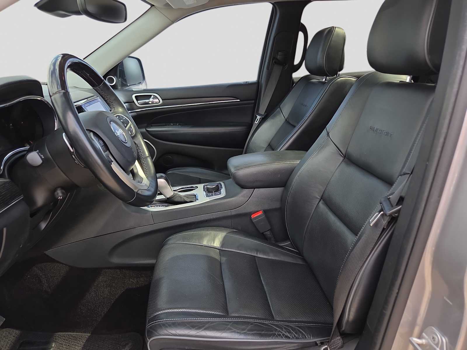 Thumbnail: 2019 Jeep Grand Cherokee - 13