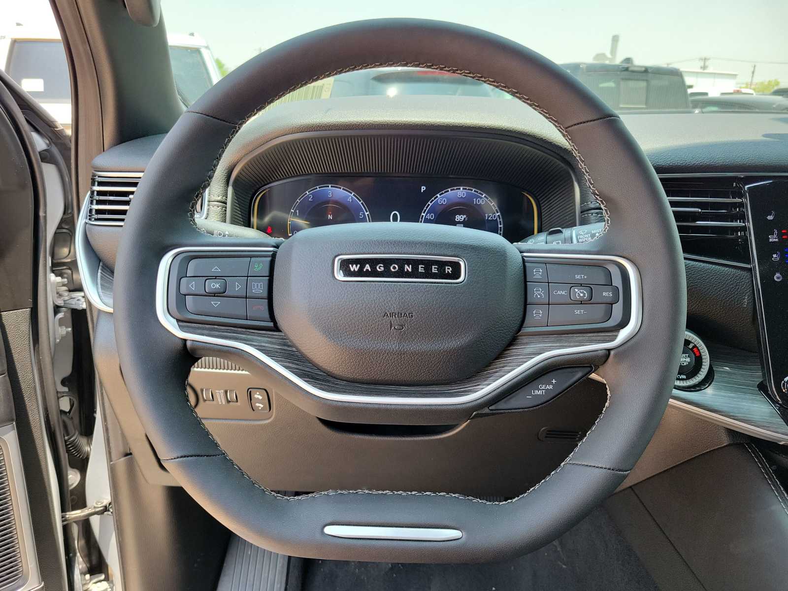 Thumbnail: 2024 Jeep Wagoneer - 15