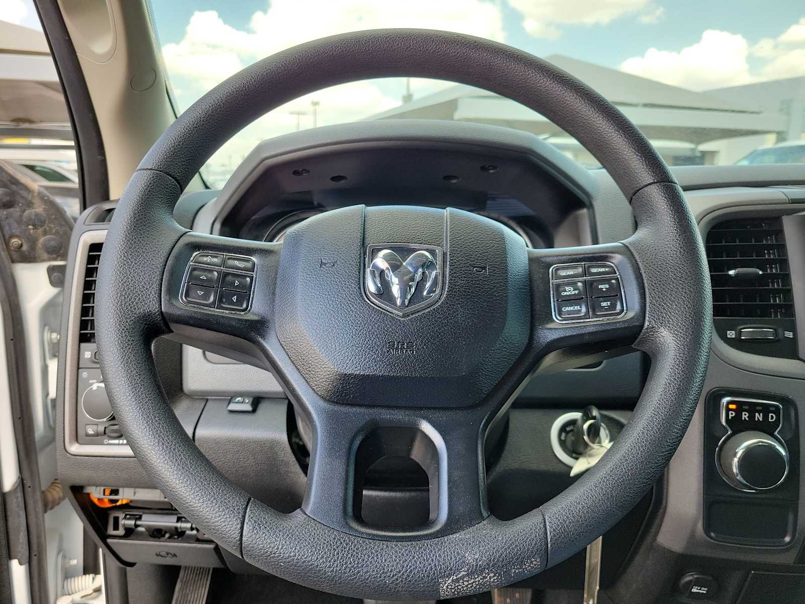 Thumbnail: 2019 RAM 1500 Classic - 15