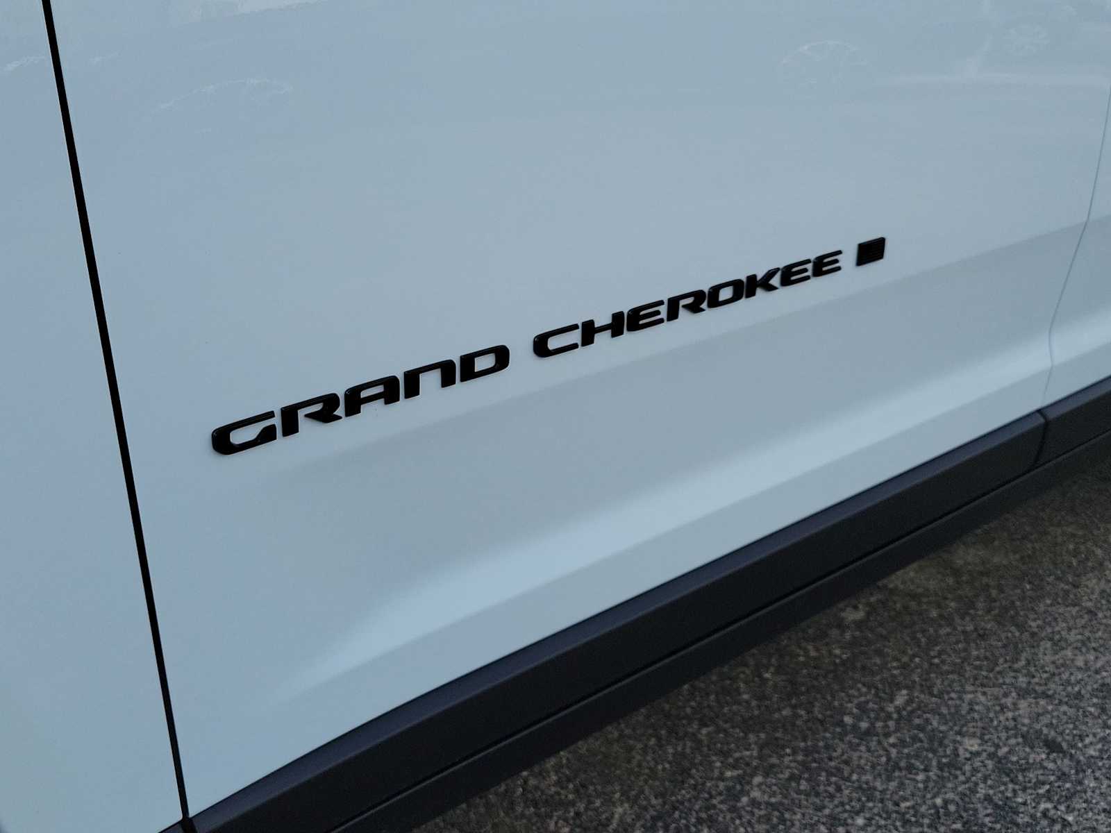 Thumbnail: 2025 Jeep Grand Cherokee - 7