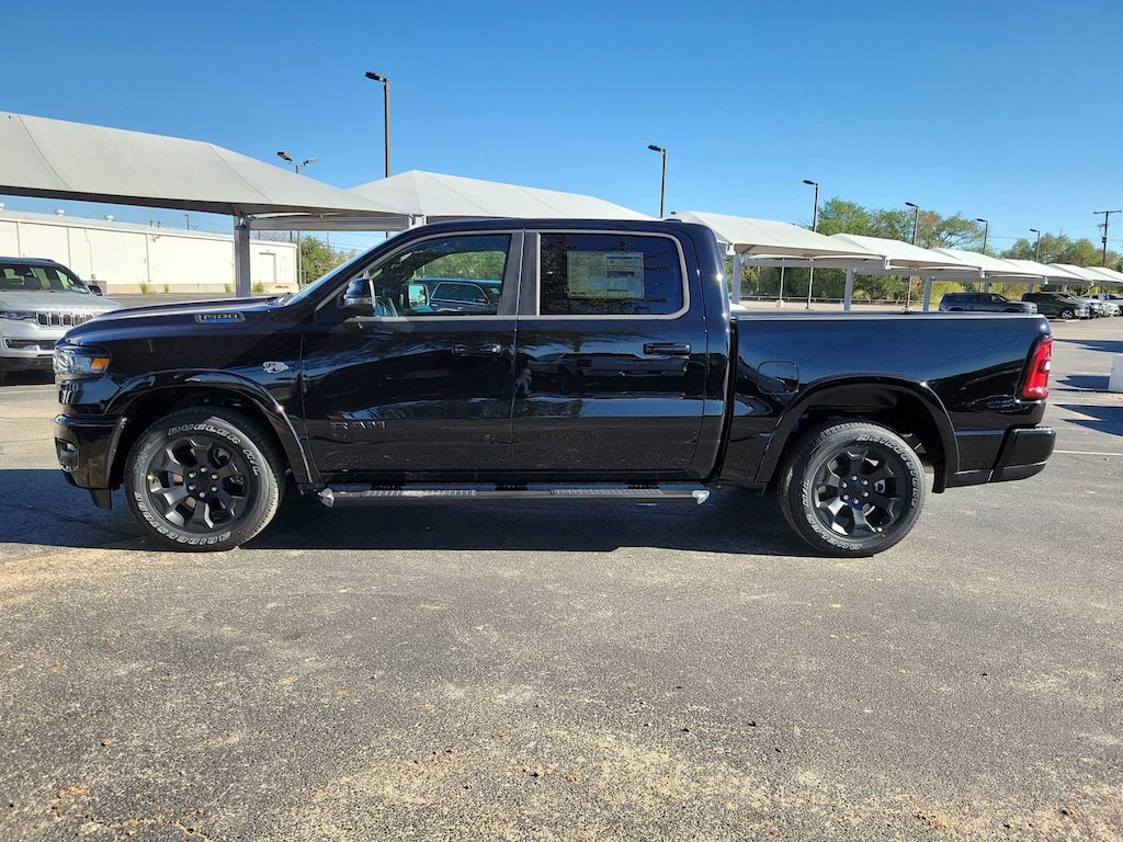 New 2026 Ram 1500 LONE STAR CREW CAB 4X4 5'7 BOX Pickup