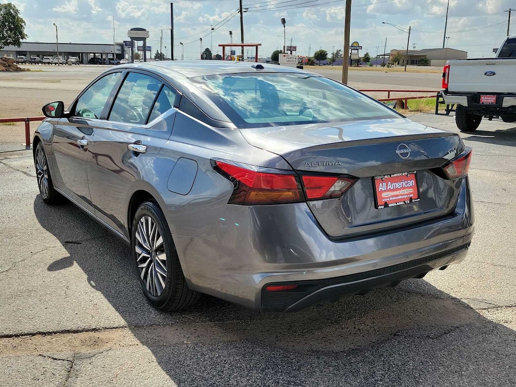 Used 2025 Nissan Altima SV Sedan