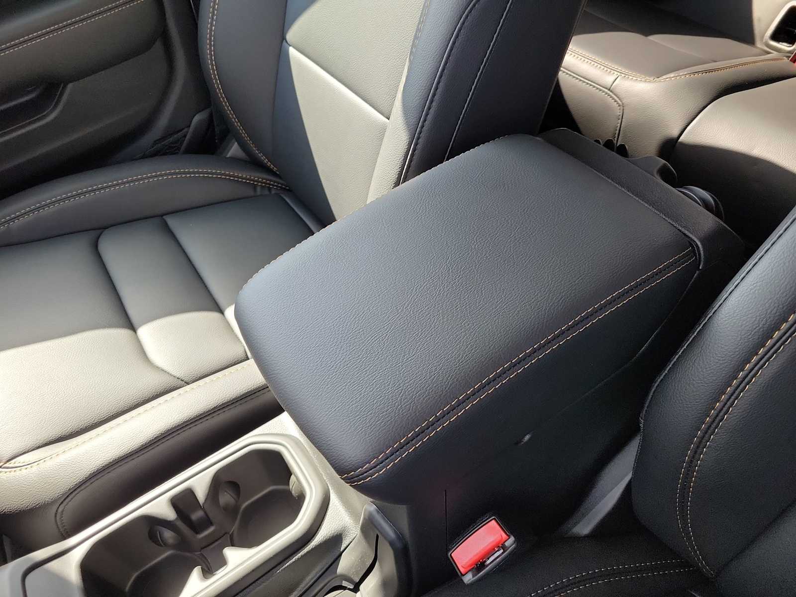 Thumbnail: 2025 Jeep Gladiator - 16