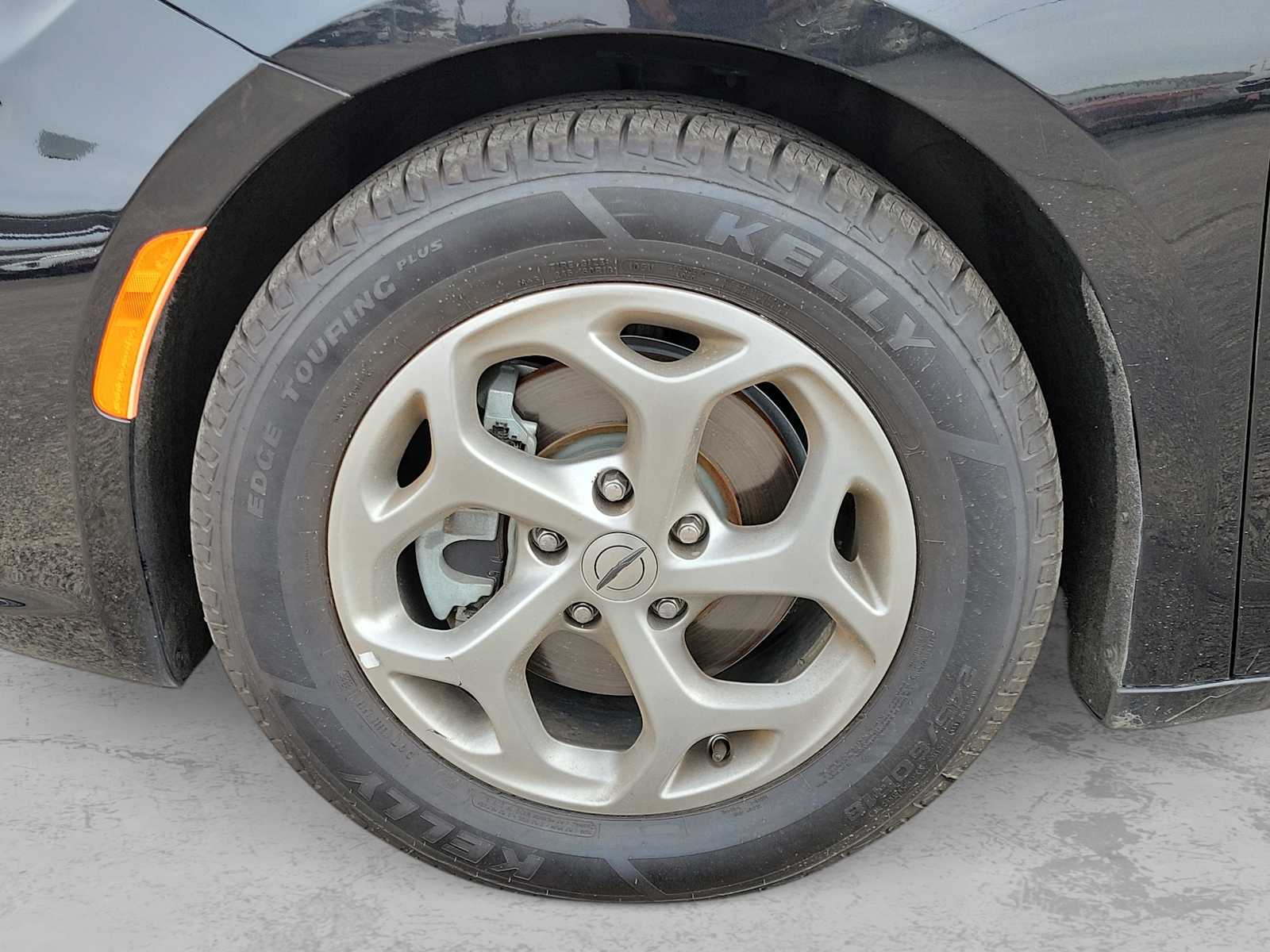 Thumbnail: 2023 Chrysler Pacifica - 8