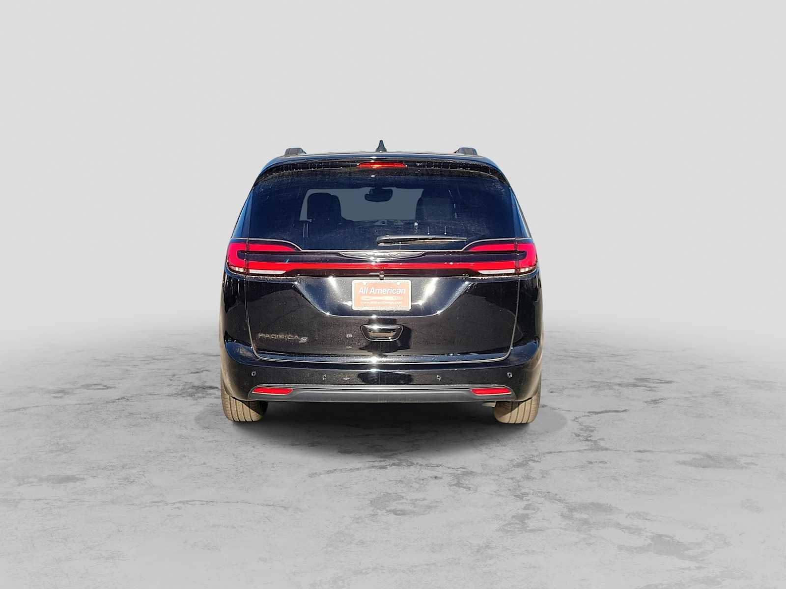 Thumbnail: 2026 Chrysler Pacifica - 5