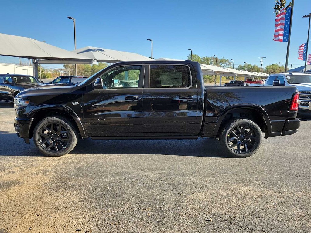 New 2026 Ram 1500 LARAMIE CREW CAB 4X4 5'7 BOX Pickup
