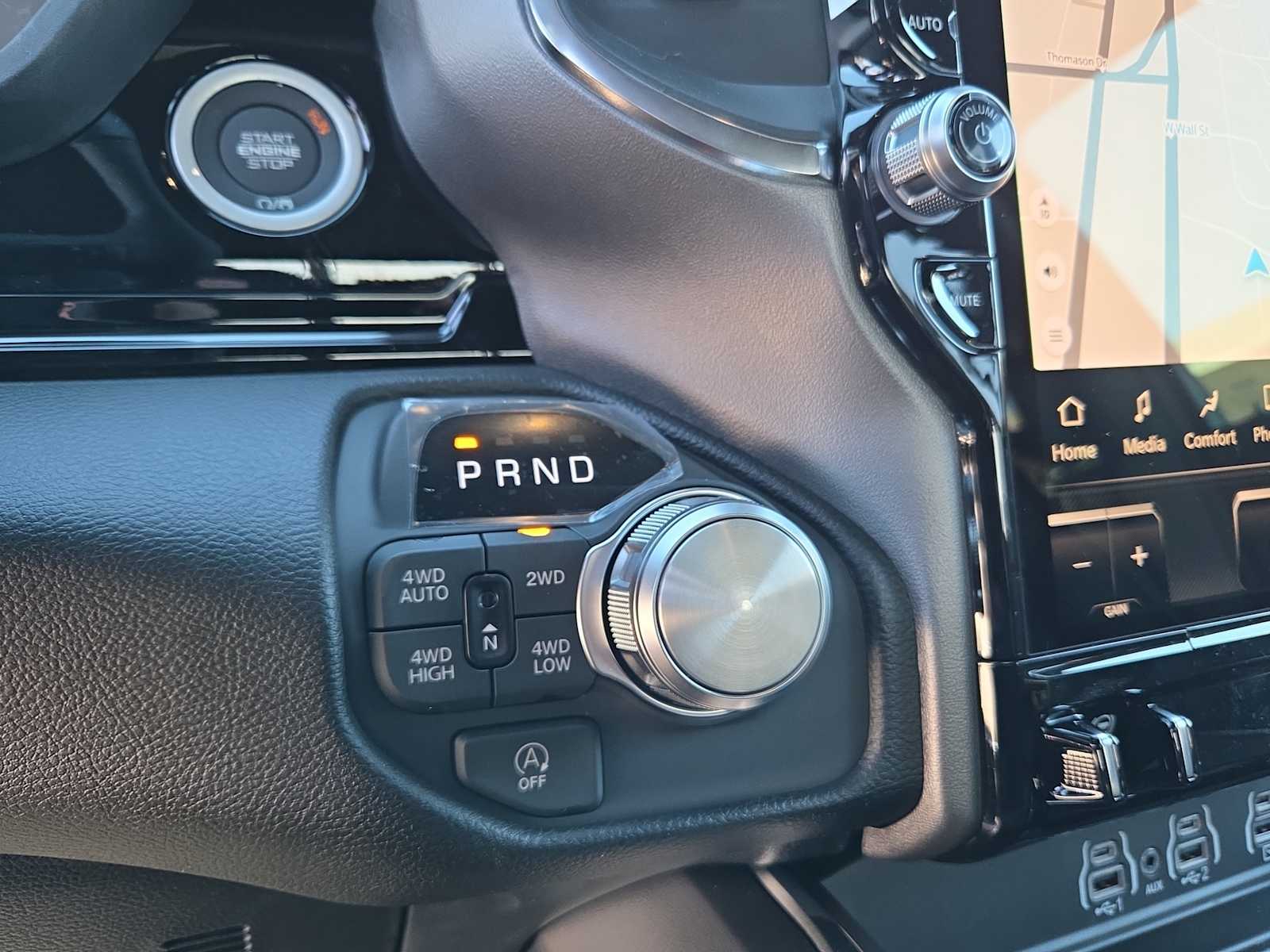 Thumbnail: 2026 RAM 1500 - 17