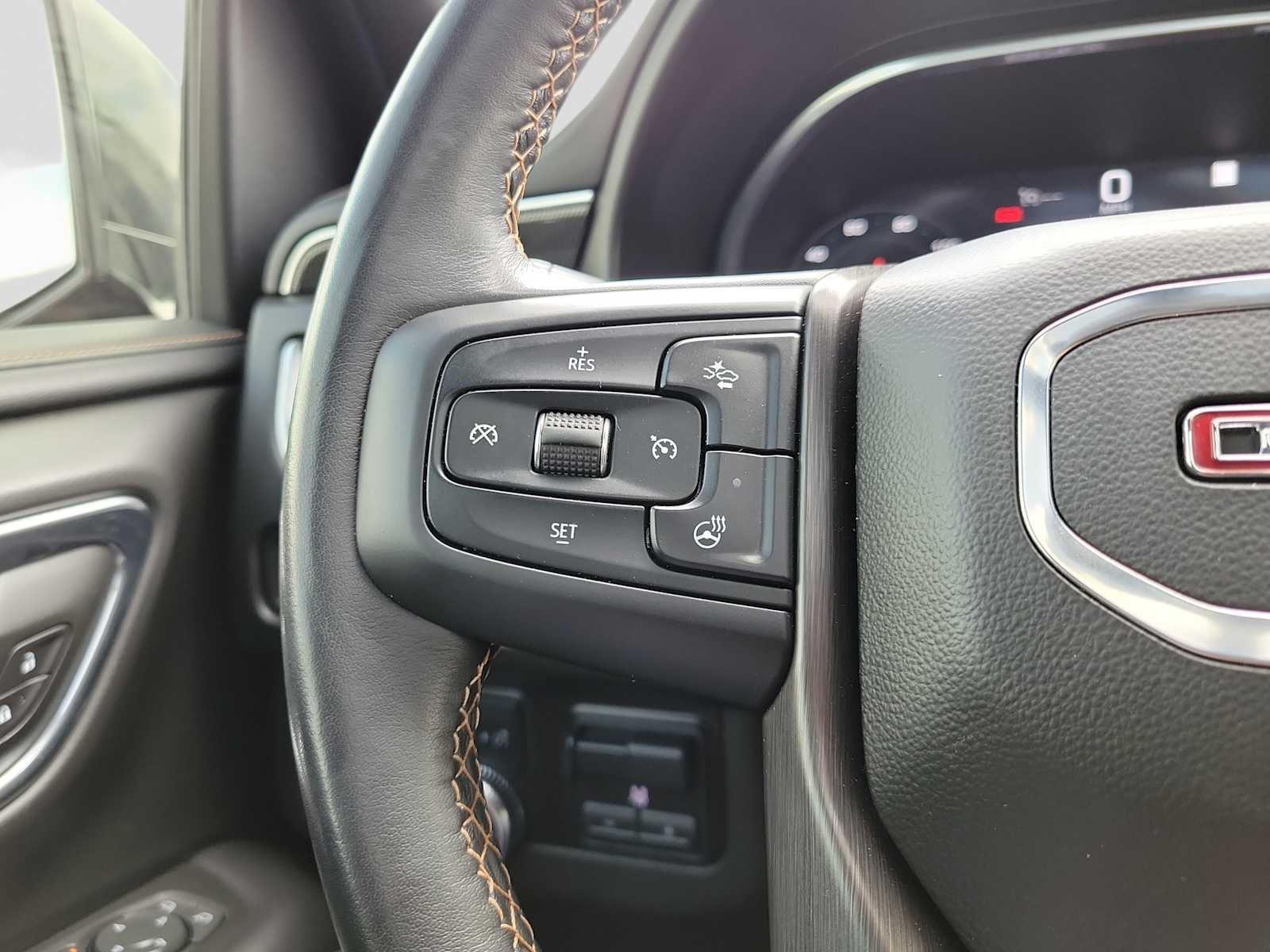 Thumbnail: 2022 GMC Yukon XL - 19