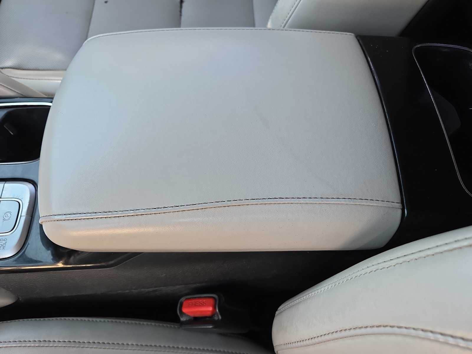 Thumbnail: 2022 Kia Telluride - 16