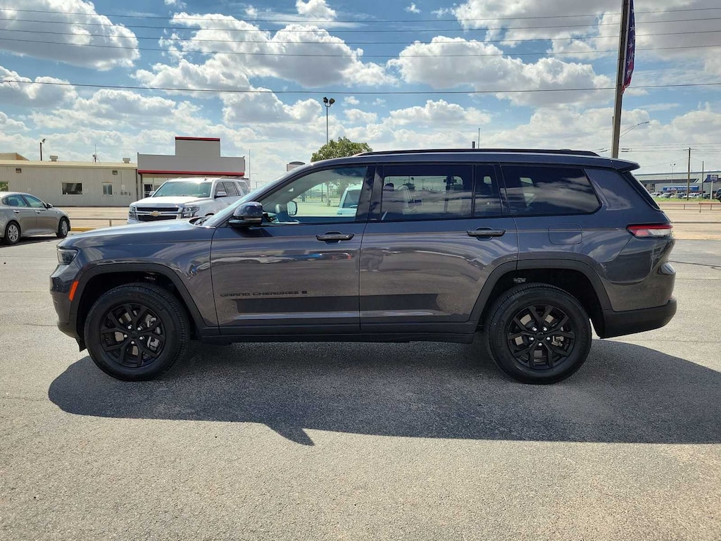 Certified 2024 Jeep Grand Cherokee L Laredo SUV