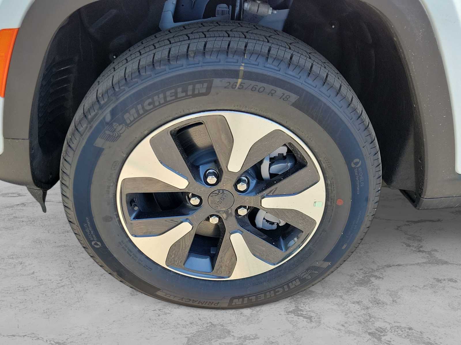 Thumbnail: 2023 Jeep Grand Cherokee - 8