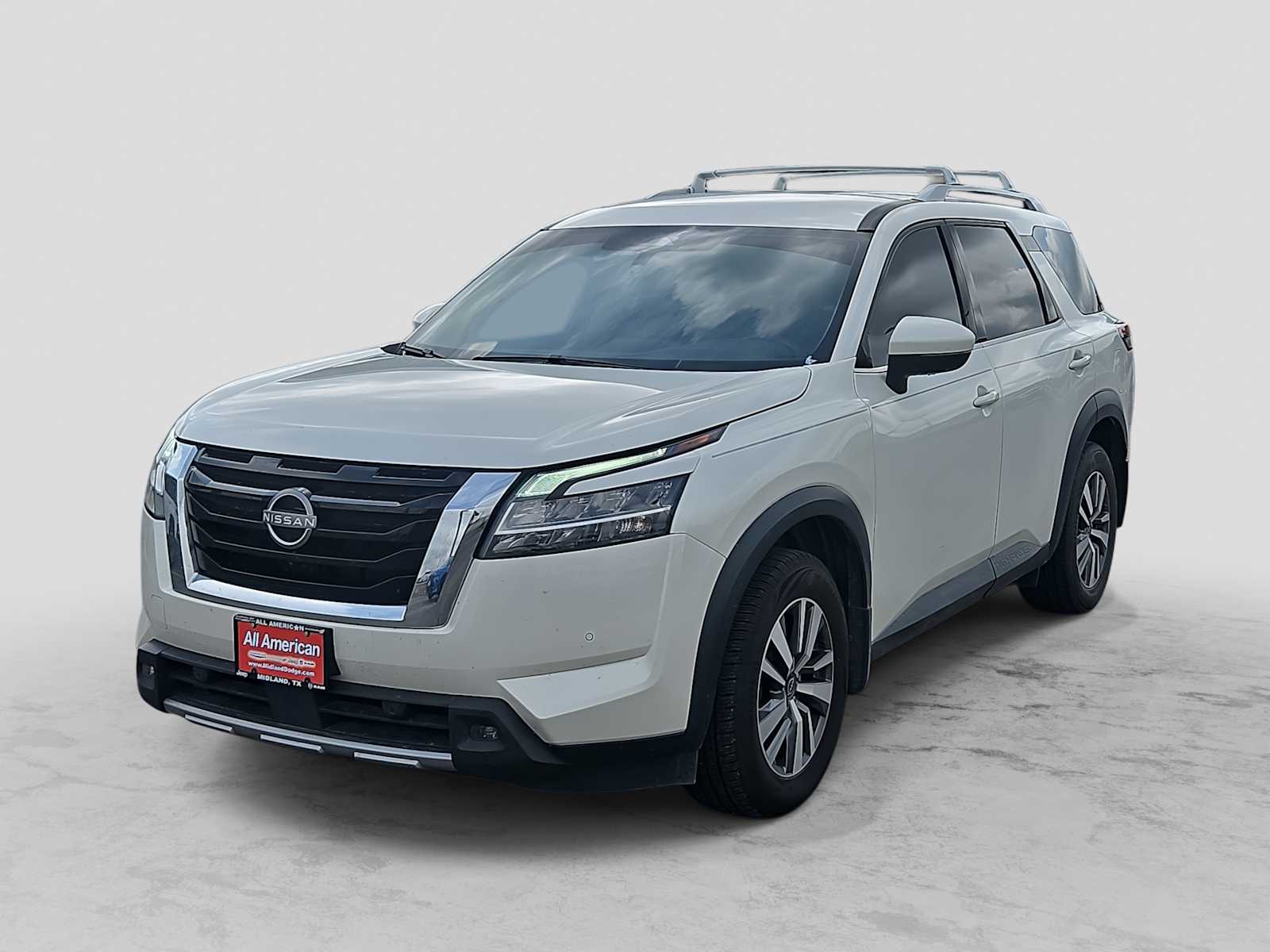 2024 Nissan Pathfinder SL 2WD's photo