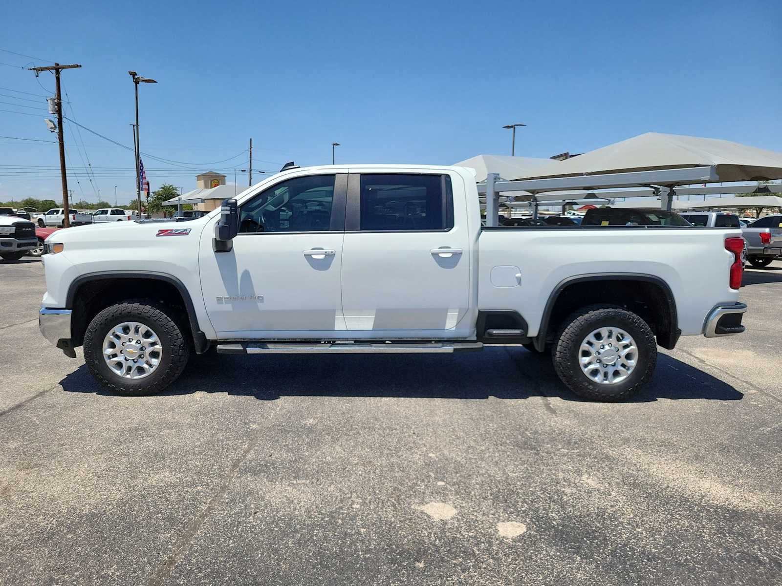 2024 Chevrolet Silverado 2500HD LT photo 3